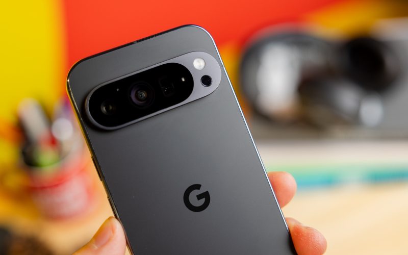 telefonul-google-pixel-10-dezvaluit-inainte-de-lansarea-oficiala:-design-familiar-si-camera-foto-noua