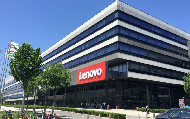 lenovo-–-crestere-record-in-primul-trimestru-fiscal-2025/26.-ajuta-strategia-ai-hibrida-si-inovatia