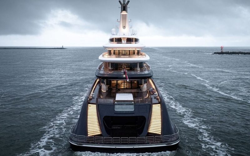 superiahtul-pe-baza-de-hidrogen,-pentru-o-lume-mai-curata,-sustenabila:-feadship-project-821-finalizeaza-cu-succes-testele-pe-mare
