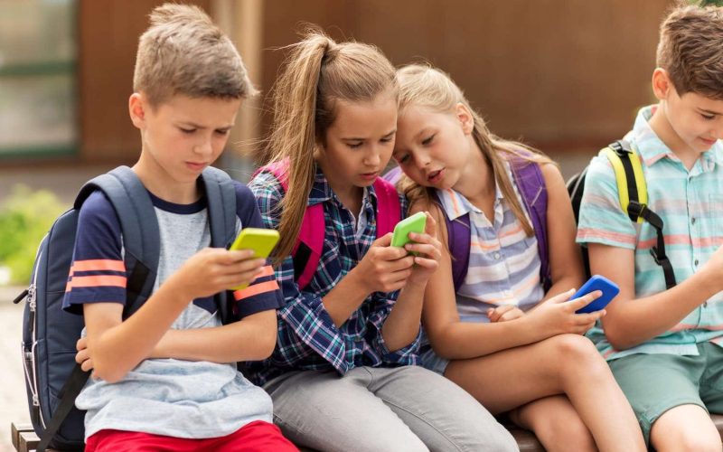 dependenta-copiilor-de-retelele-de-socializare-a-atins-cote-alarmante-in-europa.-uniunea-europeana-ia-masuri-pentru-a-impiedica-fenomenul-grav