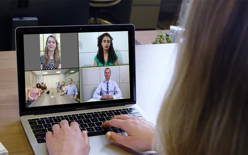 inteligenta-artificiala-care-iti-inregistreaza-conversatiile-private-de-la-munca