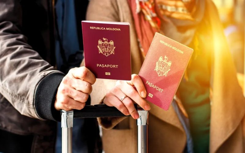 pasapoartele-temporare-romanesti-vor-avea-cod-qr-semnat-digital-din-toamna.-ce-inseamna-asta