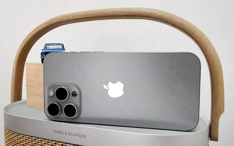 primul-iphone-pliabil,-mai-aproape-de-realitate.-va-avea-patru-camere,-dar-se-va-intoarce-in-timp-la-touch-id