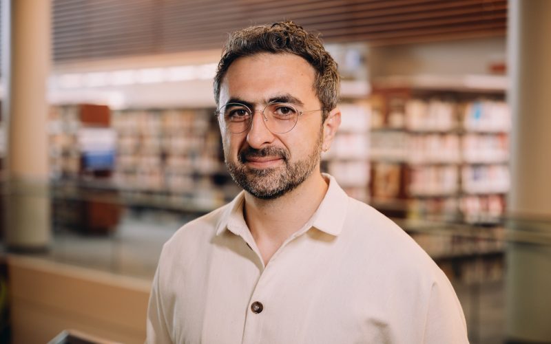 seful-ai-de-la-microsoft-avertizeaza:-studiul-constiintei-inteligentei-artificiale-este-„prematur-si-periculos”