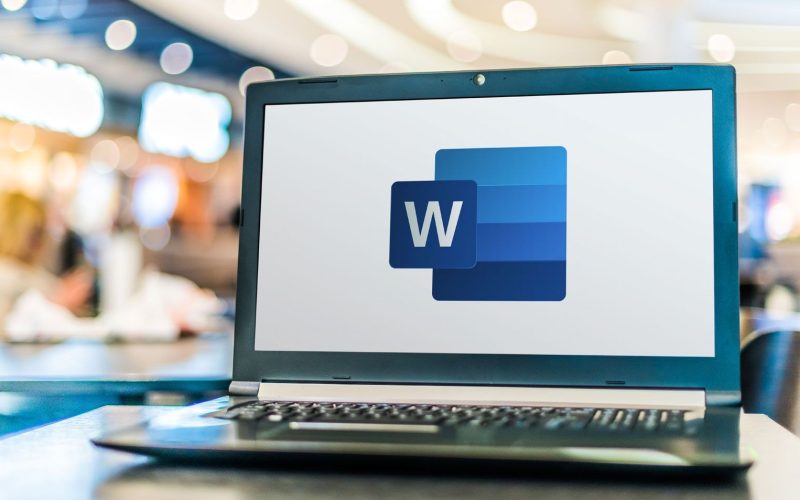 microsoft-schimba-modul-in-care-functioneaza-word:-documentele-vor-fi-salvate-automat-in-cloud