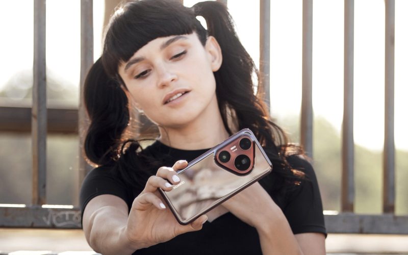 huawei-pura-80-ultra-face-valuri-in-cel-mai-recent-videoclip-semnat-de-irina-rimes-–-dnb-moldovenesc