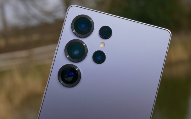 samsung-pierde-teren-in-piata-telefoanelor-pliabile,-depasit-de-huawei-si-motorola