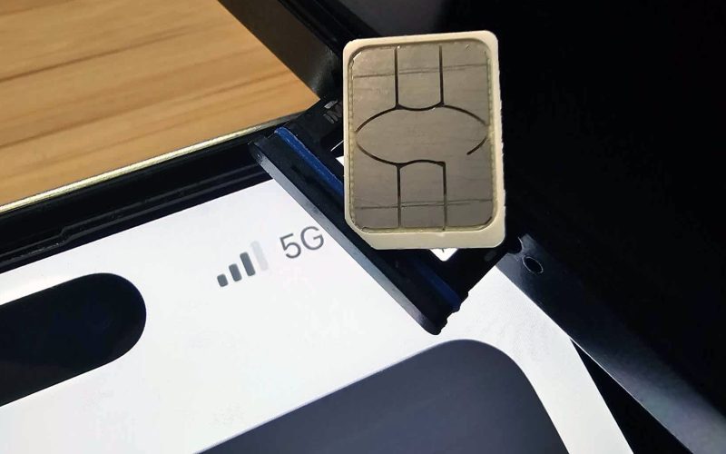 cartela-sim-dispare,-incet-dar-sigur,-din-telefoane,-iar-esim-schimba-jocul-in-europa-odata-cu-iphone-air-si-pune-presiune-pe-operatori