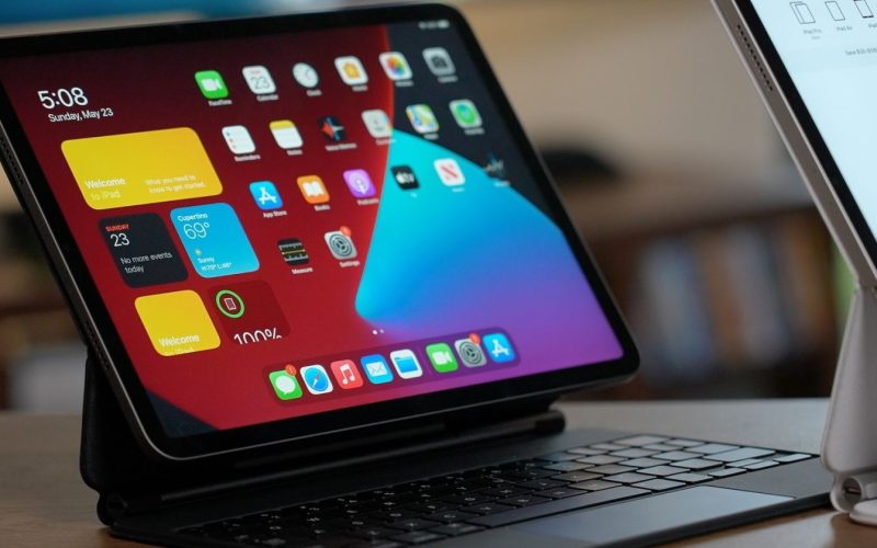cum-folosesti-widgets-pe-ecranul-de-blocare-si-pe-ecranul-principal-in-ipados