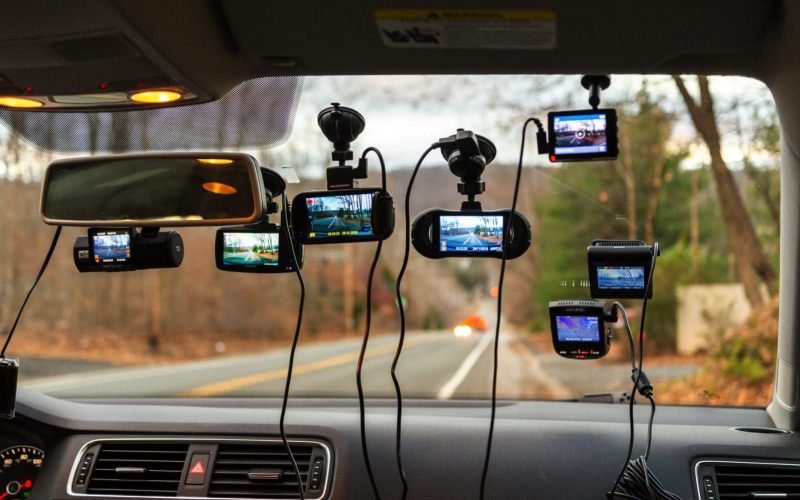 camera-de-bord-cu-inteligenta-artificiala-reduce-accidentele-cu-40%.-iti-scade-si-pretul-asigurarii-auto,-cum-functioneaza-ai-ul