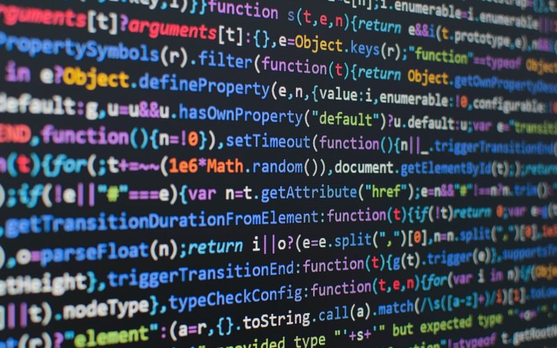 s-a-crezut-ca-oricine-poate-face-programare-cu-inteligenta-artificiala,-dar-realitatea-este-alta.-cat-de-supraevaluata-e-codarea-cu-ai