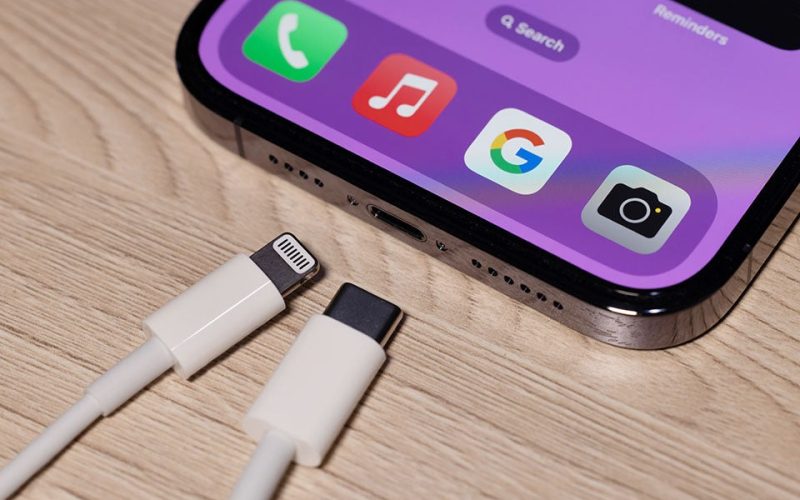 de-ce-a-renuntat-apple-la-mufa-lightning-si-a-trecut-la-usb-c-pe-iphone