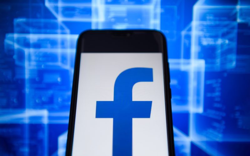 cum-vezi-doar-postarile-de-la-prieteni-pe-facebook,-scapi-de-”sponsorizate”-si-revii-la-fluxul-de-continut-care-te-intereseaza