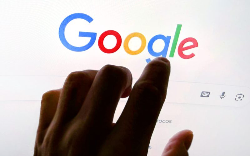 google-plateste-pana-la-30.000-de-dolari-pentru-descoperirea-erorilor-din-produsele-sale-de-inteligenta-artificiala