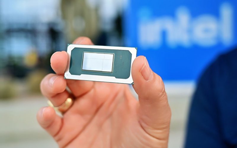 intel-mai-baga-o-fisa-in-lupta-cipurilor-si-pariaza-pe-noile-fabrici-si-pe-ribbonfet/powervia