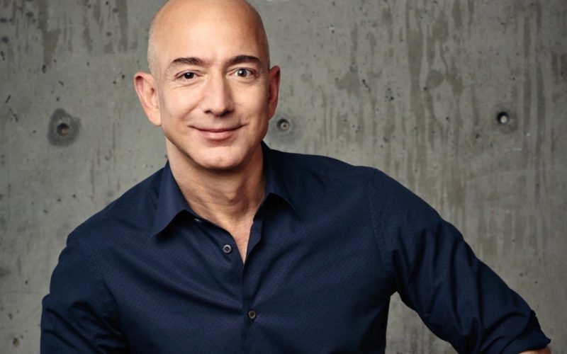jeff-bezos,-optimist-fata-de-viitorul-inteligentei-artificiale:-„beneficiile-vor-fi-uriase,-nu-inteleg-cum-cineva-ar-putea-fi-descurajat”