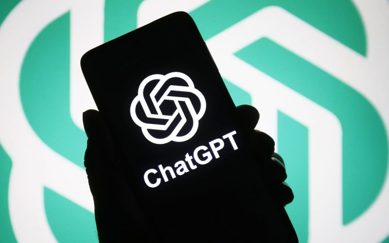 a-picat-chatgpt-–-care-este-situatia-curenta-a-serviciului-de-la-openai