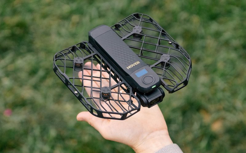 cele-mai-bune-inventii-ale-anului-2025,-potrivit-revistei-time:-de-la-drone-care-te-filmeaza-singure-la-saltele-inteligente-si-frigidere-solare