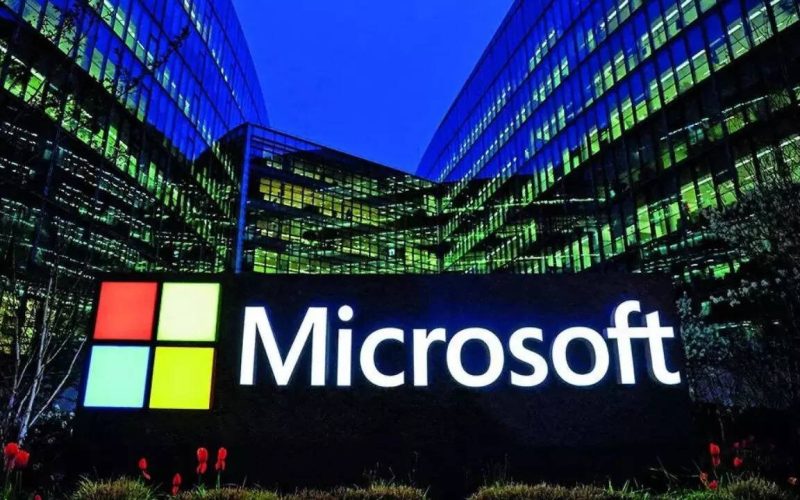 pana-globala-la-microsoft:-sute-de-site-uri-din-lume-au-fost-afectate-de-o-eroare-in-azure,-inclusiv-heathrow-si-minecraft.-care-sunt-cauzele