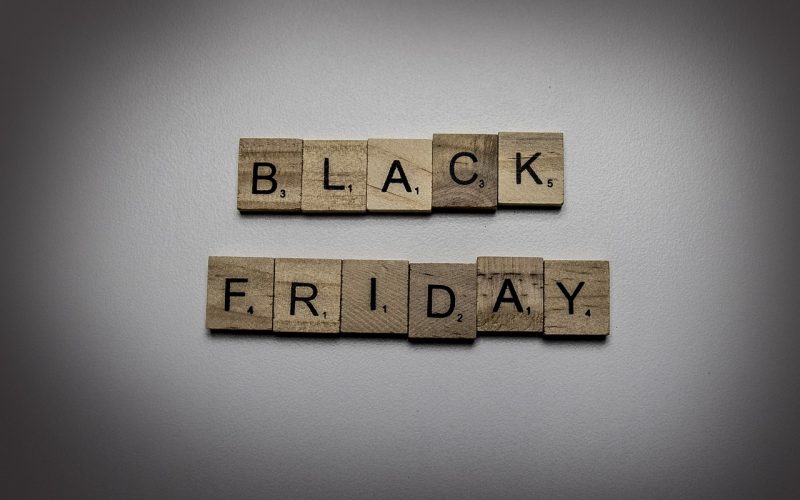black-friday-2025-vine-cu-vesti-proaste-pentru-romani.-pe-timp-de-criza,-cheltuielile-nu-se-mai-fac-pe-impuls