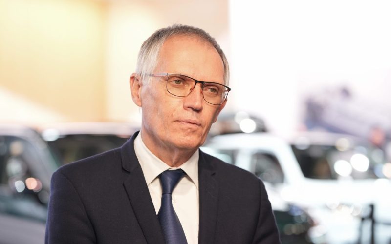 carlos-tavares,-fostul-sef-stellantis,-crede-ca-elon-musk-ar-putea-parasi-industria-auto,-iar-tesla-ar-putea-disparea-in-urmatorul-deceniu