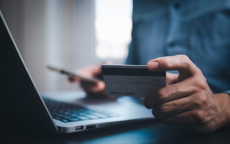 alerta-de-securitate-in-europa:-val-urias-de-aplicatii-android-care-fura-datele-cardurilor-contactless-prin-nfc