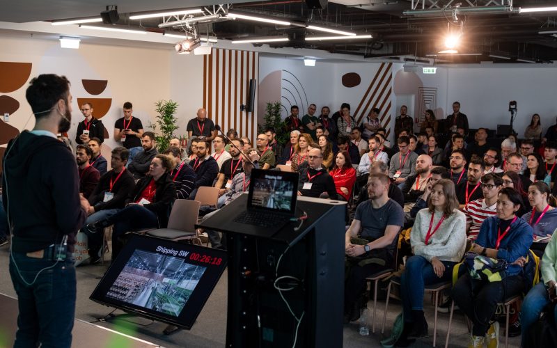 evenimentul-care-aduce-la-bucuresti-liderii-mondiali-ai-tehnologiei-si-peste-2.500-de-profesionisti-din-it