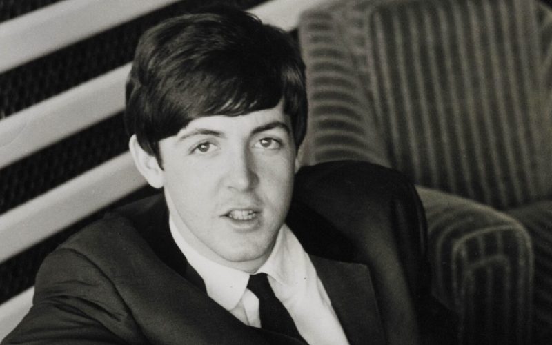 paul-mccartney-protesteaza-fata-de-abuzurile-ai-in-muzica:-metoda-inedita-prin-care-fostul-membru-the-beatles-a-ales-sa-si-exprime-nemultumirea-fata-de-inteligenta-artificiala