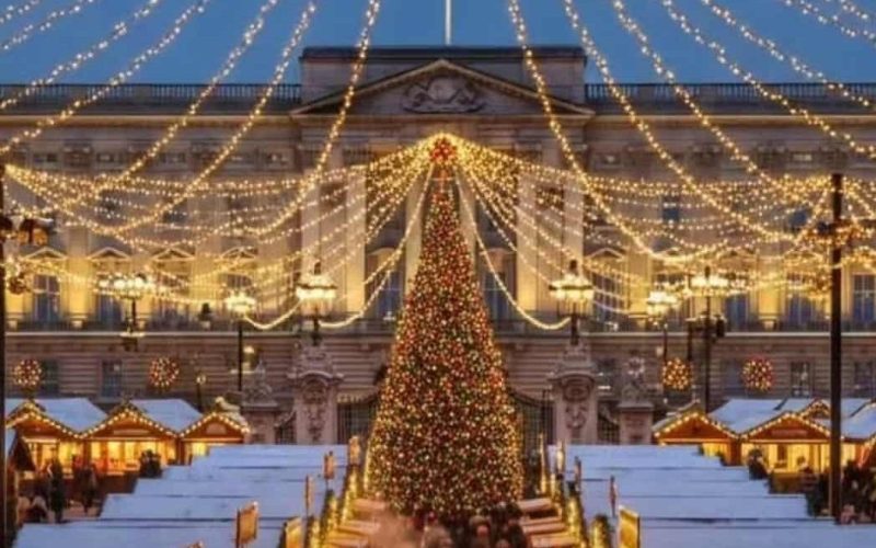 targul-de-craciun-din-„curtea”-regelui-charles-care-nu-exista.-cum-au-fost-turistii-pacaliti-de-internetul-mare-si-„vesel”