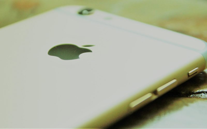 apple-schimba-modul-in-care-trimiti-fisiere-prin-airdrop-catre-straini,-cu-un-sistem-mai-sigur-si-mai-practic