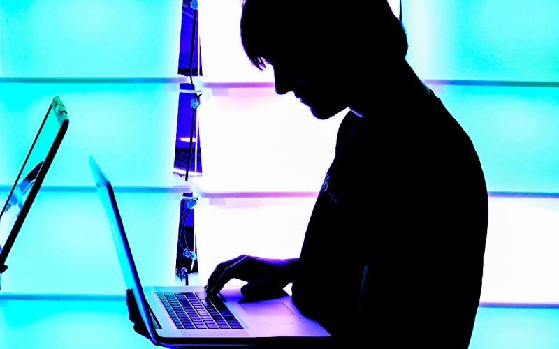 televizoarele-smart,-transformate-in-arme-digitale:-1,8-milioane-de-dispozitive-android,-controlate-de-hackeri-pentru-atacuri-pe-internet