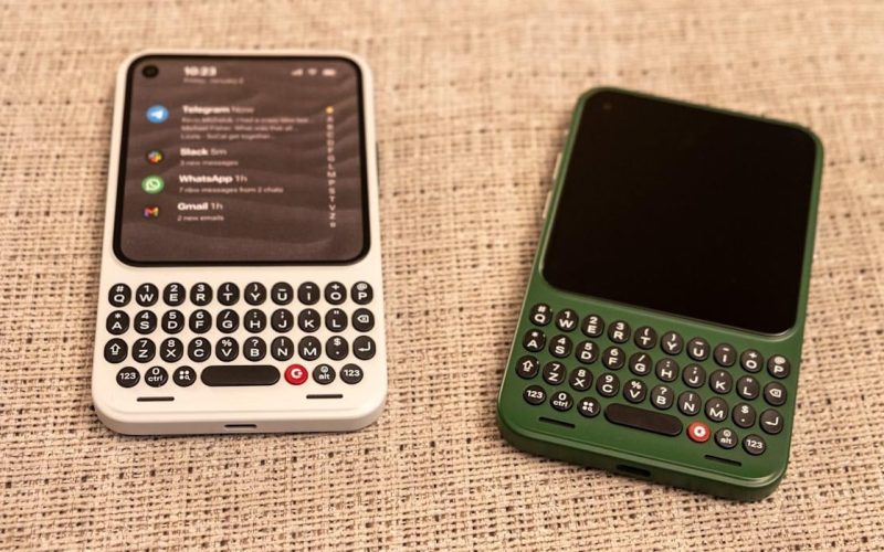 clicks-communicator-readuce-tastatura-fizica-pe-android-in-2026,-cu-un-detaliu-pe-cale-de-disparitie:-jack-ul-de-3,5-mm